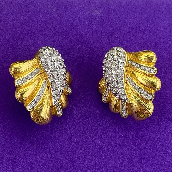 💛 Vintage Butler Gold Plated Fan Crystal Clip On Earrings - Picture 4 of 4